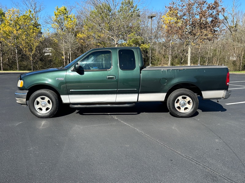 Ford F-150 Supercab 139" XLT 2002