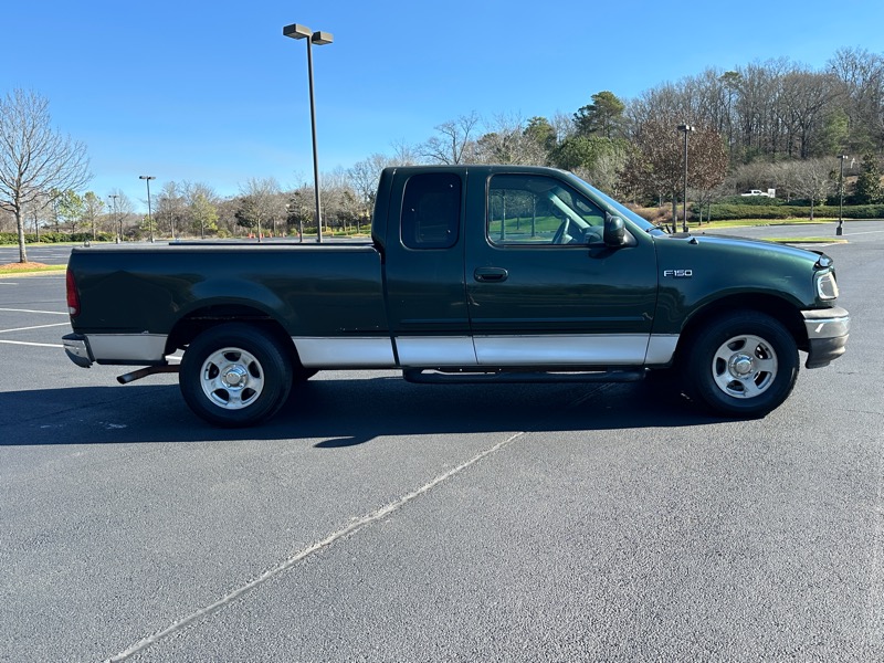 Ford F-150 Supercab 139" XLT 2002