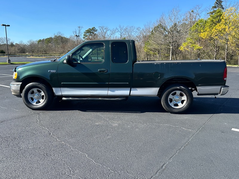 Ford F-150 Supercab 139" XLT 2002