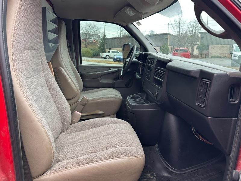 Chevrolet Express Commercial Cutaway RWD 3500 159" WB Work Van 2012