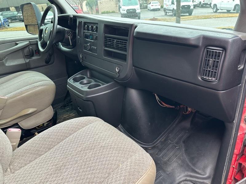 Chevrolet Express Commercial Cutaway RWD 3500 159" WB Work Van 2012