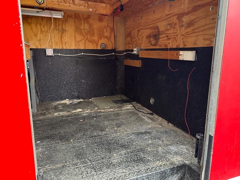 Chevrolet Express Commercial Cutaway RWD 3500 159" WB Work Van 2012