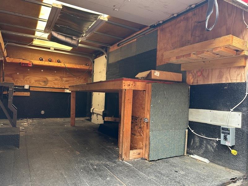 Chevrolet Express Commercial Cutaway RWD 3500 159" WB Work Van 2012