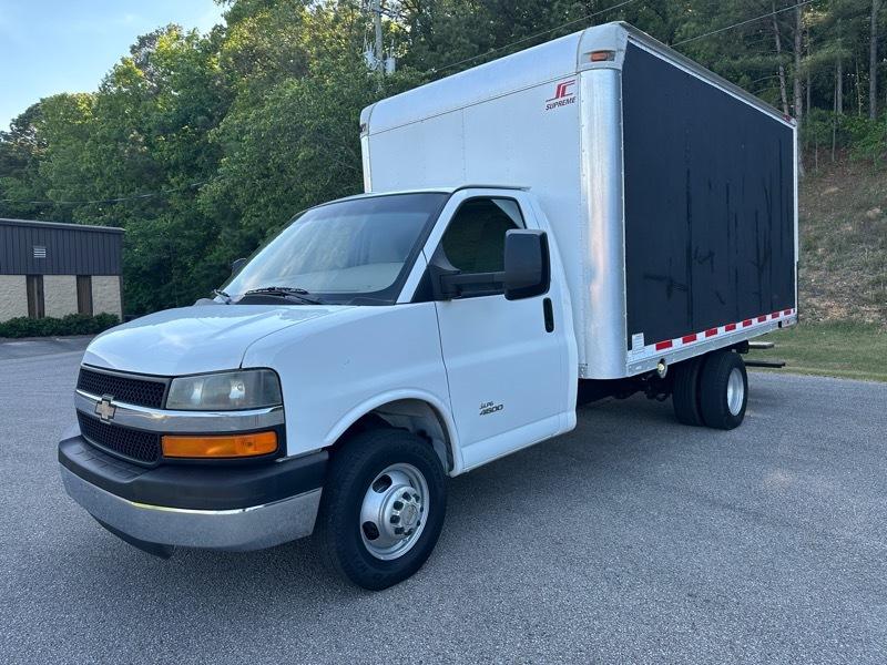 Chevrolet Express Commercial Cutaway 4500 Van 159" 2014
