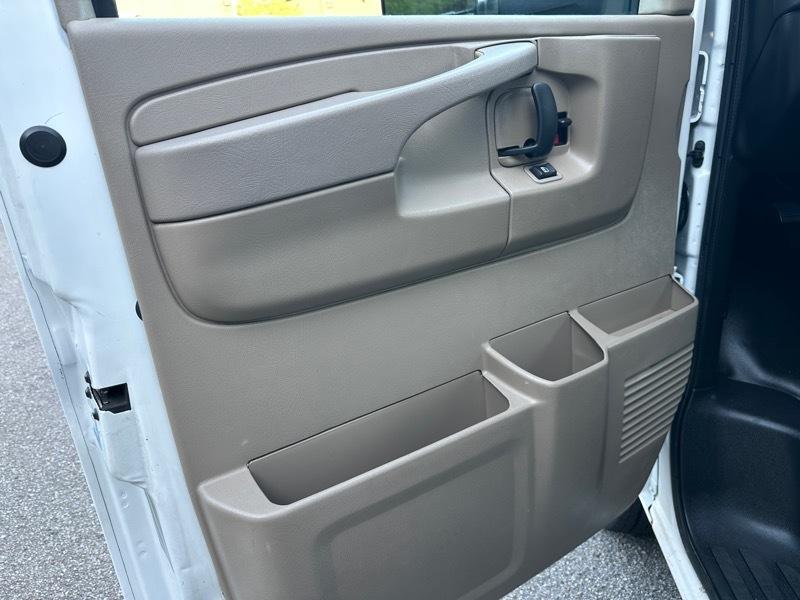 Chevrolet Express Commercial Cutaway 4500 Van 159" 2014