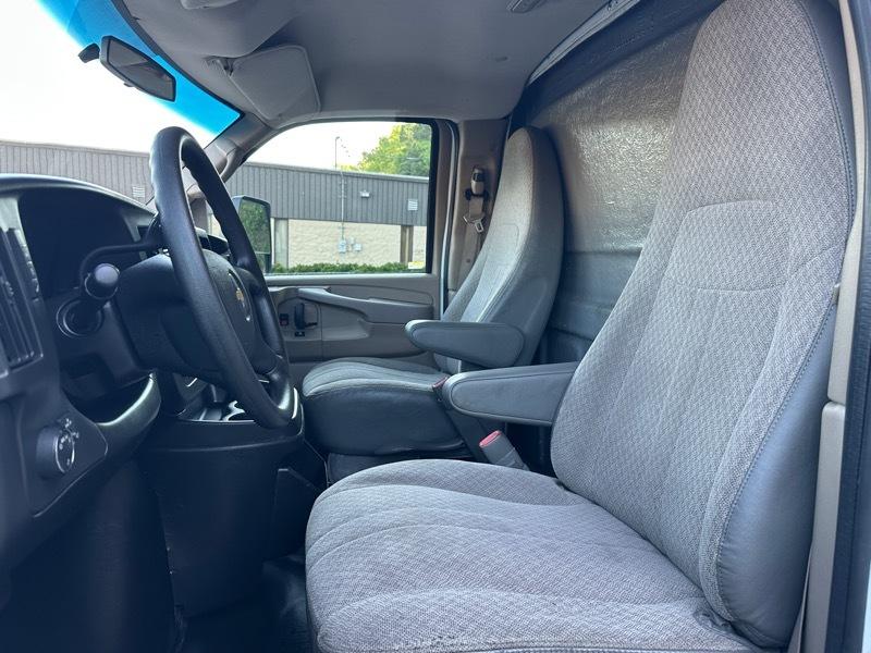 Chevrolet Express Commercial Cutaway 4500 Van 159" 2014