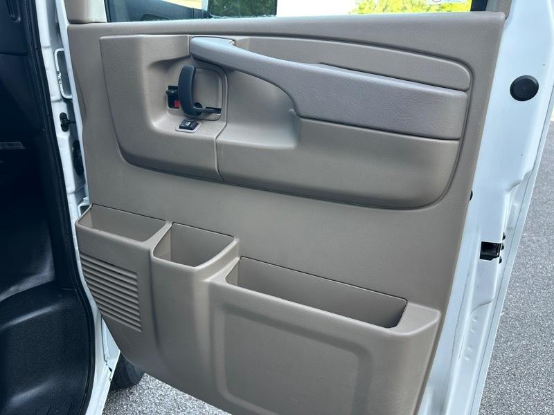 Chevrolet Express Commercial Cutaway 4500 Van 159" 2014