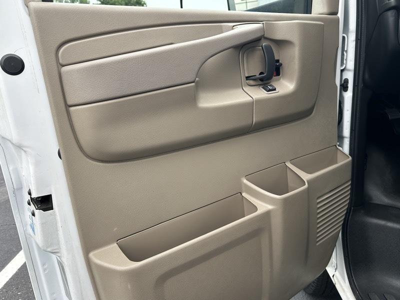 Chevrolet Express Commercial Cutaway 4500 Van 159" 2014