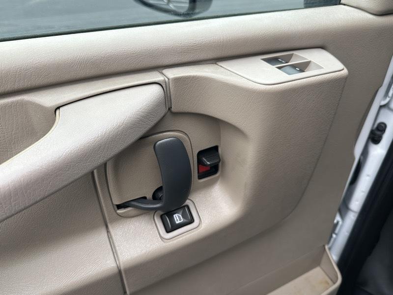 Chevrolet Express Commercial Cutaway 4500 Van 159" 2014