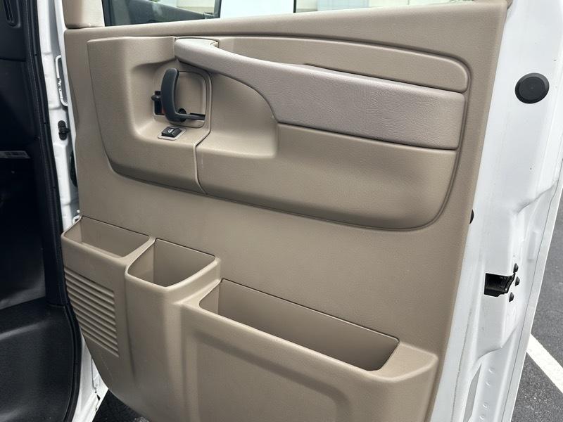 Chevrolet Express Commercial Cutaway 4500 Van 159" 2014