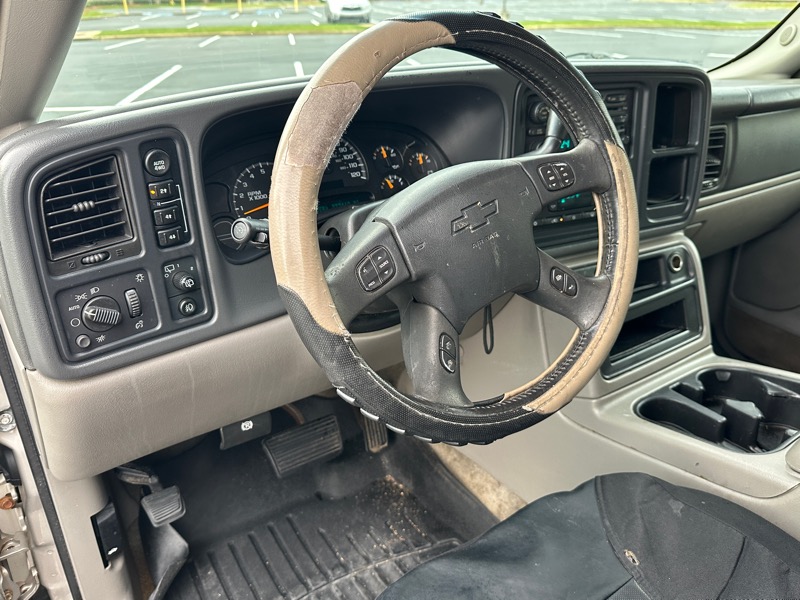 Chevrolet Tahoe 4dr 1500 4WD Z71 2004