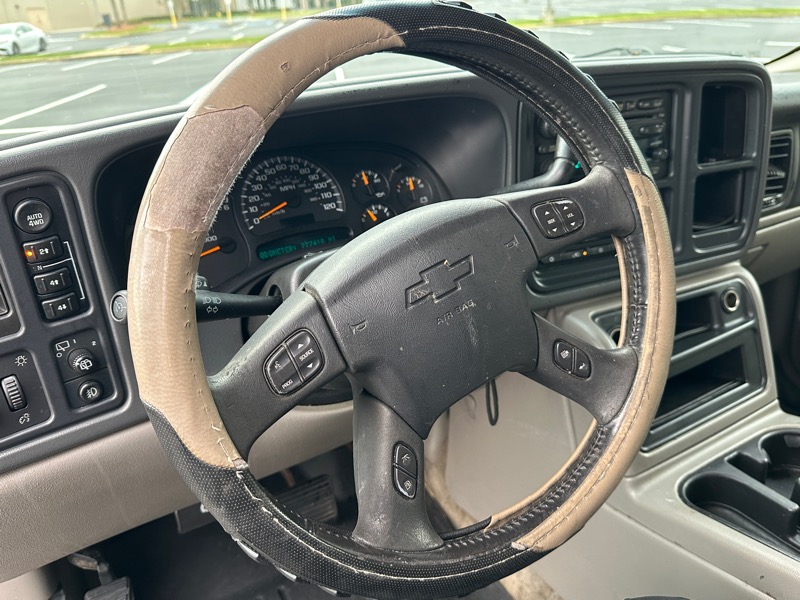 Chevrolet Tahoe 4dr 1500 4WD Z71 2004