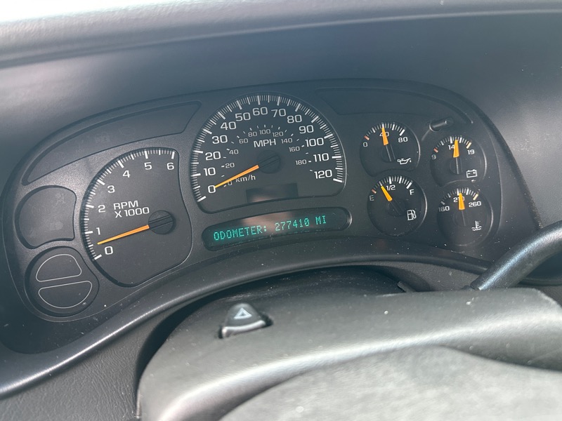 Chevrolet Tahoe 4dr 1500 4WD Z71 2004