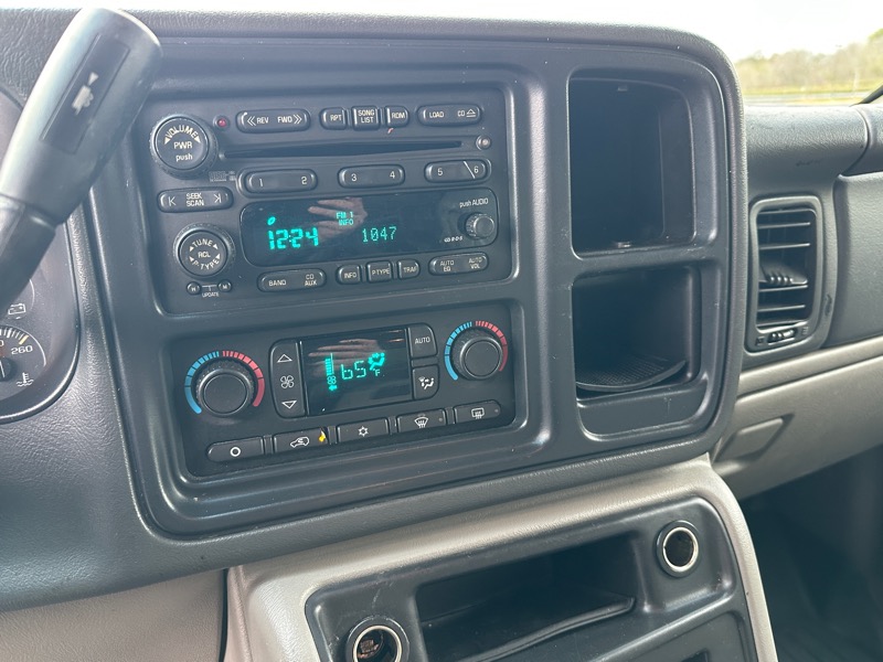 Chevrolet Tahoe 4dr 1500 4WD Z71 2004