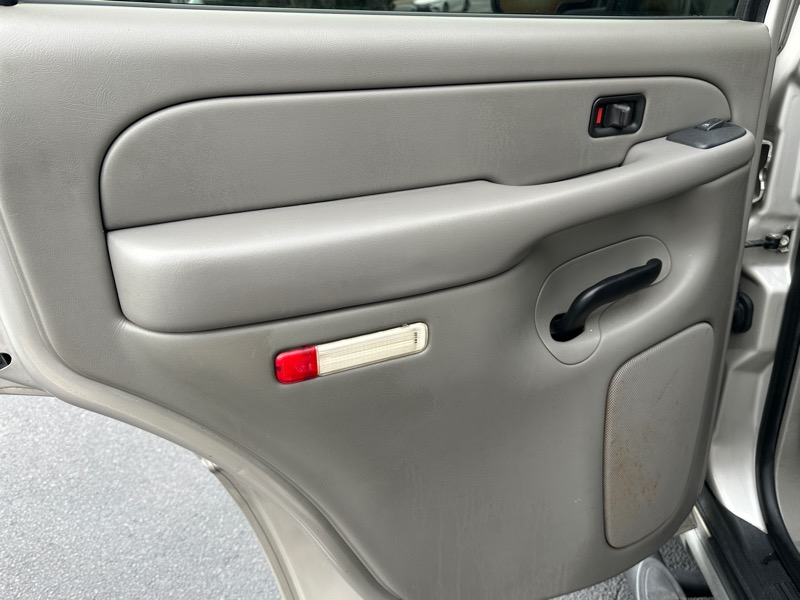 Chevrolet Tahoe 4dr 1500 4WD Z71 2004