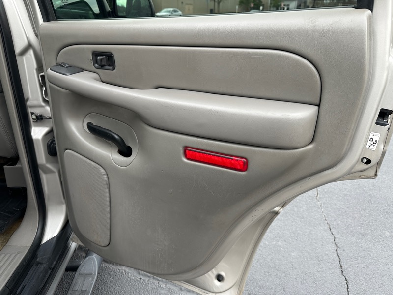 Chevrolet Tahoe 4dr 1500 4WD Z71 2004