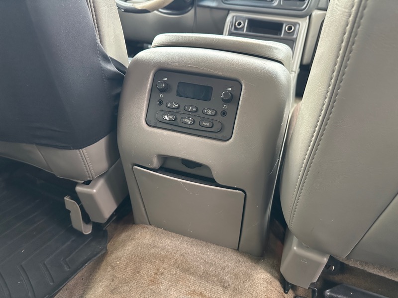 Chevrolet Tahoe 4dr 1500 4WD Z71 2004