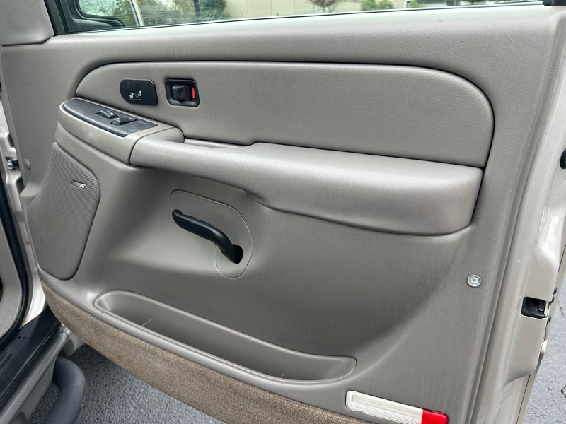 Chevrolet Tahoe 4dr 1500 4WD Z71 2004