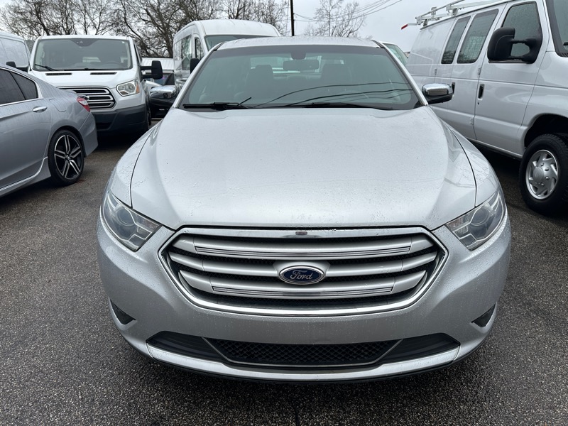 Ford Taurus 4dr Sdn Limited FWD 2015