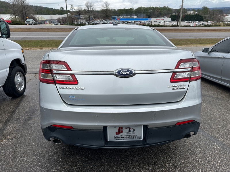 Ford Taurus 4dr Sdn Limited FWD 2015