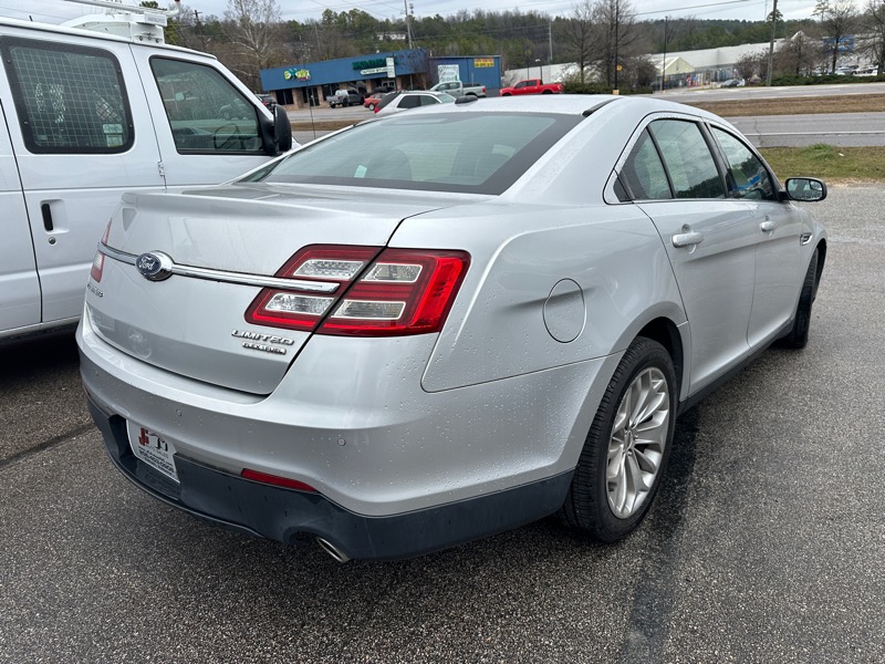 Ford Taurus 4dr Sdn Limited FWD 2015
