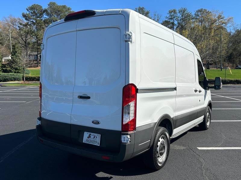 Ford Transit Van T-250 130" Med Rf 9000 GVWR Sliding RH Dr 2018
