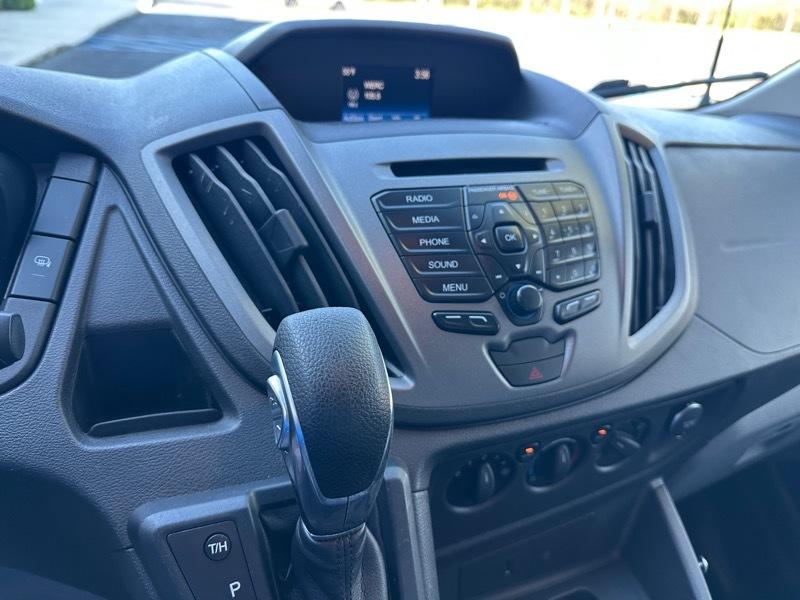 Ford Transit Van T-250 130" Med Rf 9000 GVWR Sliding RH Dr 2018