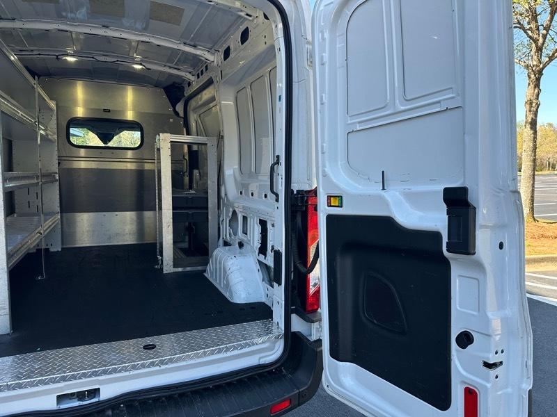 Ford Transit Van T-250 130" Med Rf 9000 GVWR Sliding RH Dr 2018