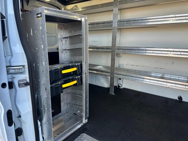 Ford Transit Van T-250 130" Med Rf 9000 GVWR Sliding RH Dr 2018