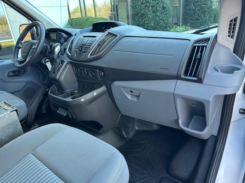 Ford Transit Van T-250 130" Med Rf 9000 GVWR Sliding RH Dr 2018