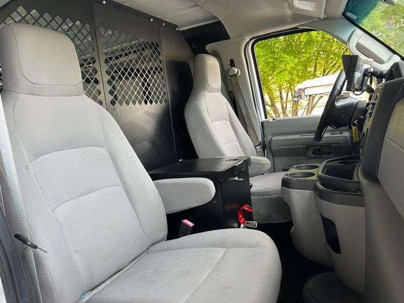 Ford Econoline Cargo Van E-150 Commercial 2014