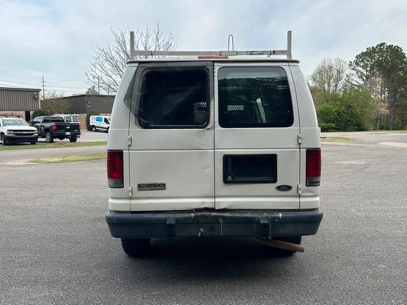 Ford Econoline Cargo Van E-250 Commercial 2008