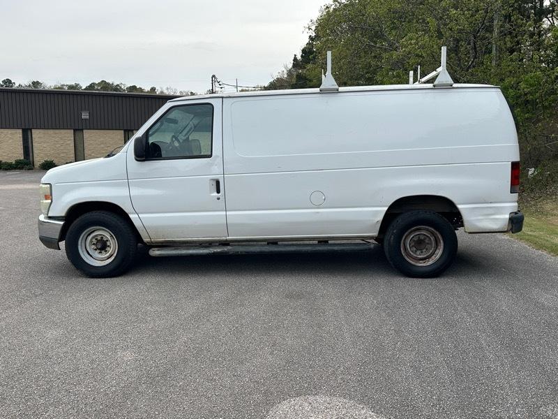 Ford Econoline Cargo Van E-250 Commercial 2008