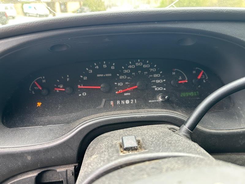 Ford Econoline Cargo Van E-250 Commercial 2008