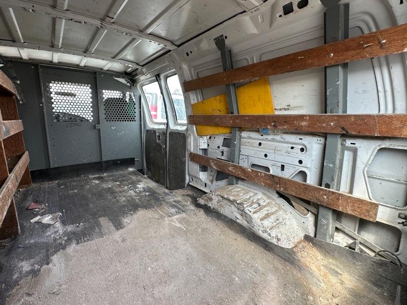 Ford Econoline Cargo Van E-250 Commercial 2008
