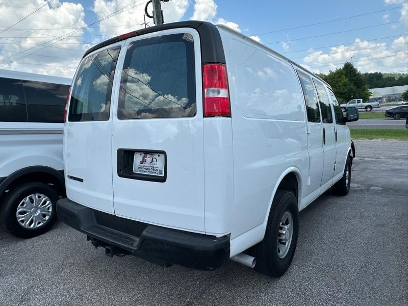 Chevrolet Express Cargo Van RWD 2500 135" 2016