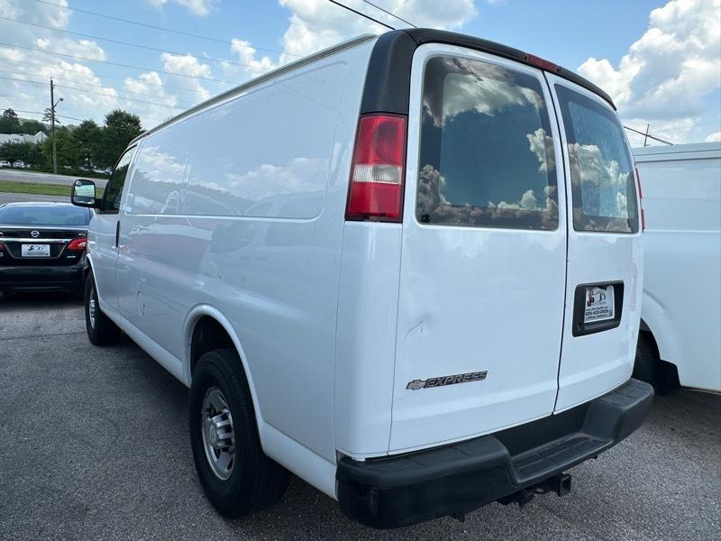 Chevrolet Express Cargo Van RWD 2500 135" 2016