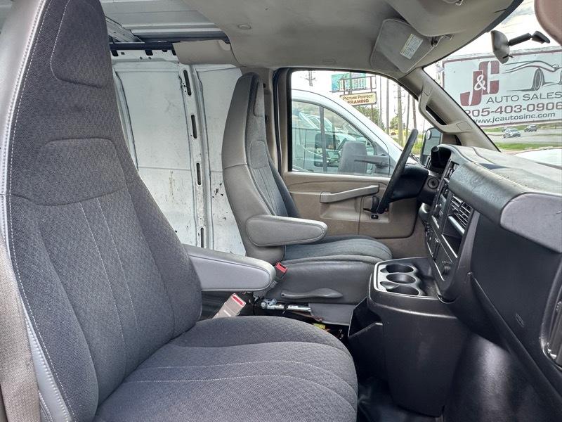 Chevrolet Express Cargo Van RWD 2500 135" 2016