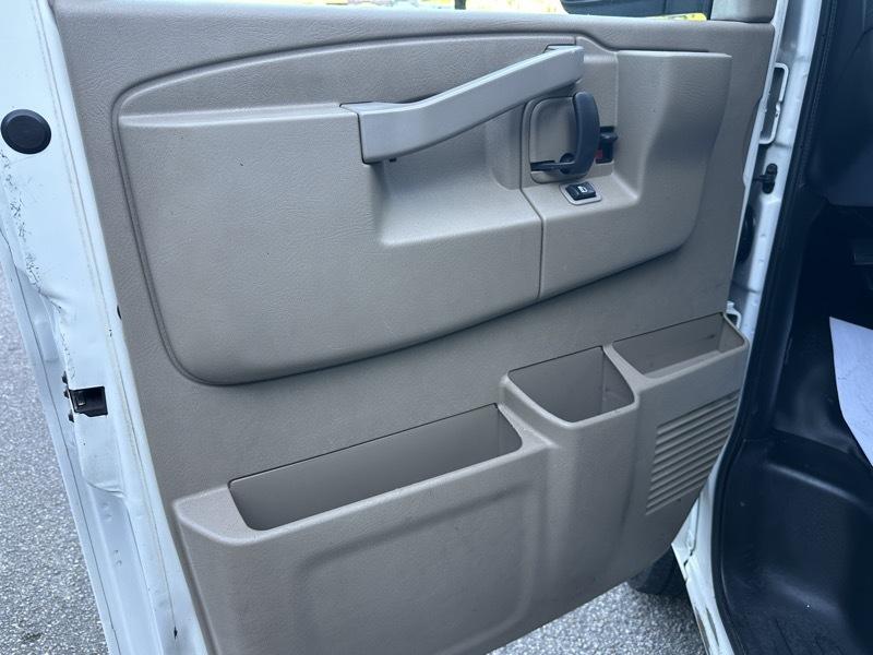 2016 Chevrolet Express Cargo Work Van - Photo 8