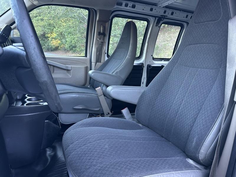 2016 Chevrolet Express Cargo Work Van - Photo 11