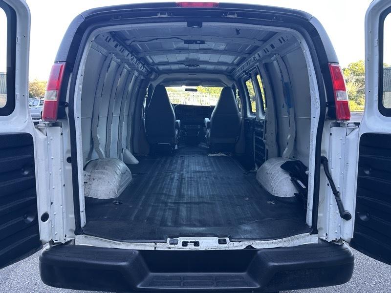 2016 Chevrolet Express Cargo Work Van - Photo 17
