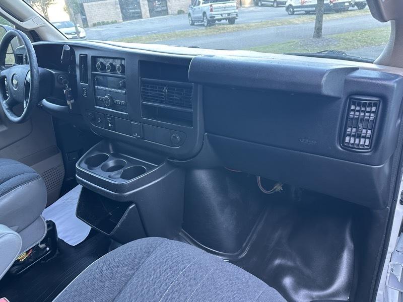 2016 Chevrolet Express Cargo Work Van - Photo 26