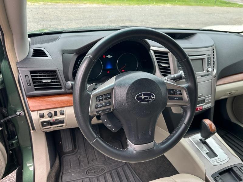 Subaru Outback 4dr Wgn H4 Auto 2.5i Limited 2013