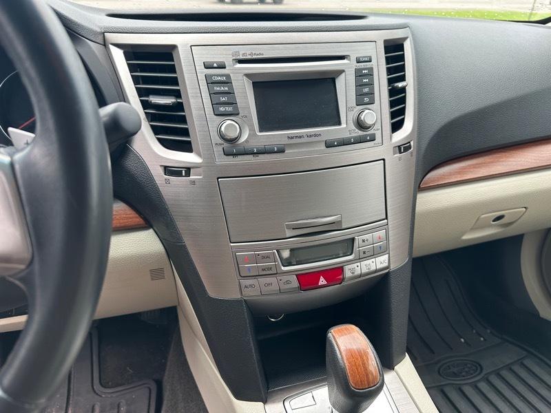 Subaru Outback 4dr Wgn H4 Auto 2.5i Limited 2013