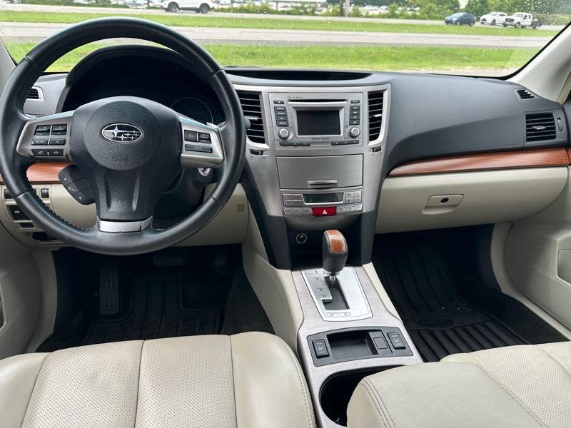 Subaru Outback 4dr Wgn H4 Auto 2.5i Limited 2013