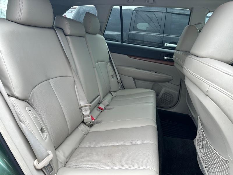 Subaru Outback 4dr Wgn H4 Auto 2.5i Limited 2013