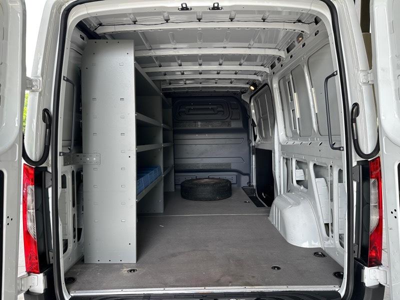 Mercedes-Benz Sprinter Cargo Van 1500 Standard Roof I4 144" RWD 2022