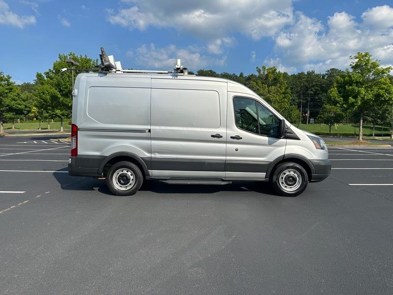 Ford Transit Van T-150 130" Med Rf 8600 GVWR Sliding RH Dr 2017