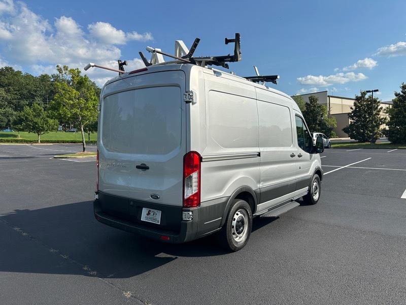 Ford Transit Van T-150 130" Med Rf 8600 GVWR Sliding RH Dr 2017