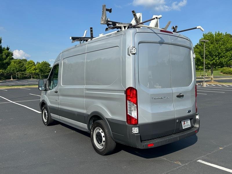 Ford Transit Van T-150 130" Med Rf 8600 GVWR Sliding RH Dr 2017